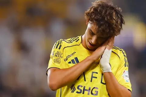فيليكس يسير على خطى كهربا.. بداية تاريخية مع النصر في الدوري السعودي
